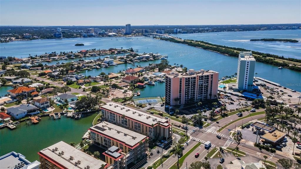 For Rent: $3,900 (2 beds, 2 baths, 1090 Square Feet)