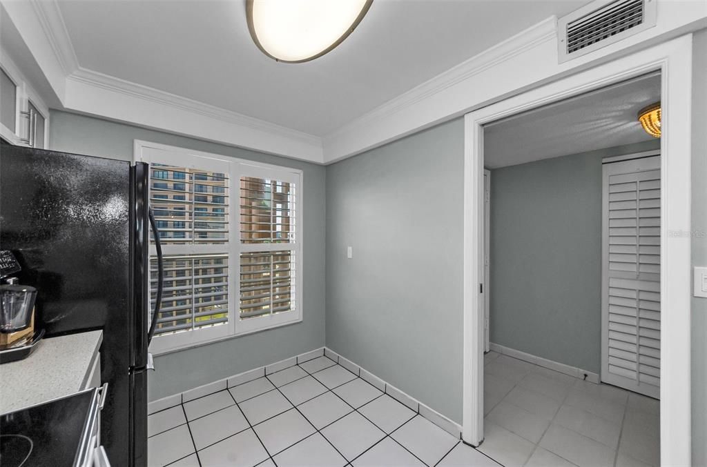 For Rent: $3,900 (2 beds, 2 baths, 1090 Square Feet)