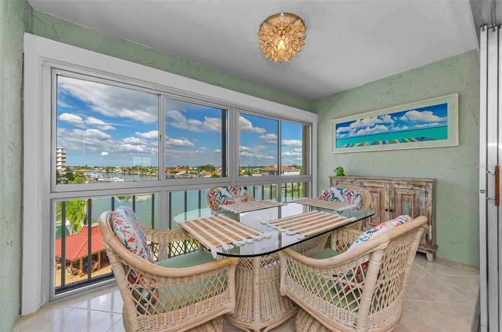 For Rent: $3,900 (2 beds, 2 baths, 1090 Square Feet)