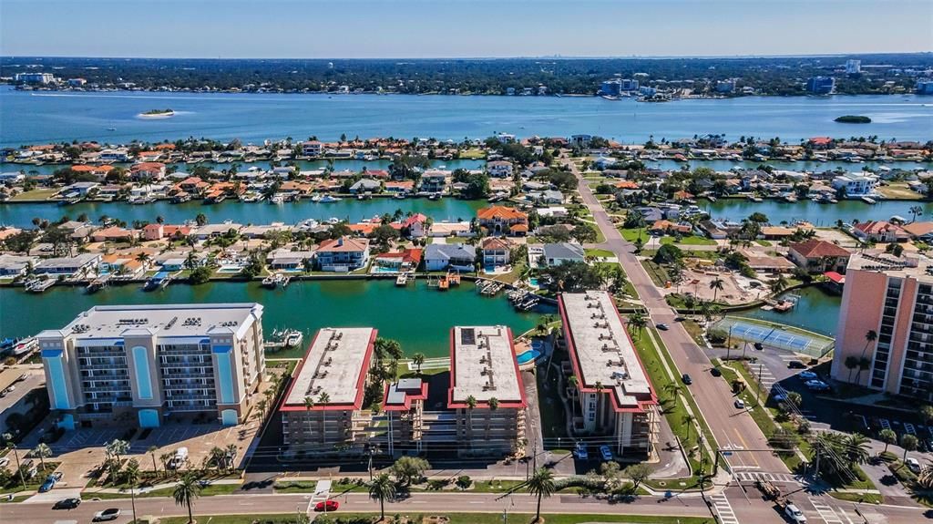 For Rent: $3,900 (2 beds, 2 baths, 1090 Square Feet)