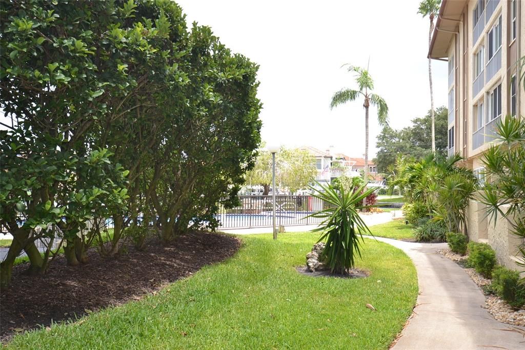 For Rent: $3,900 (2 beds, 2 baths, 1090 Square Feet)