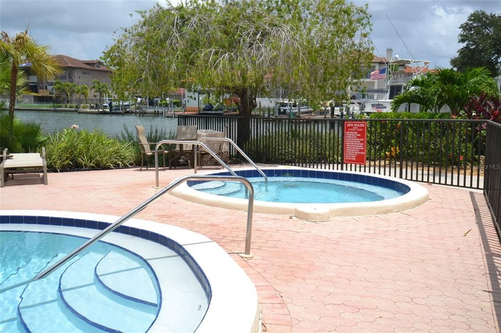 For Rent: $3,900 (2 beds, 2 baths, 1090 Square Feet)