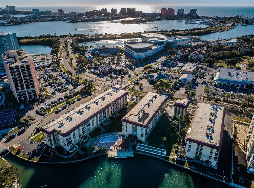 For Rent: $3,900 (2 beds, 2 baths, 1090 Square Feet)