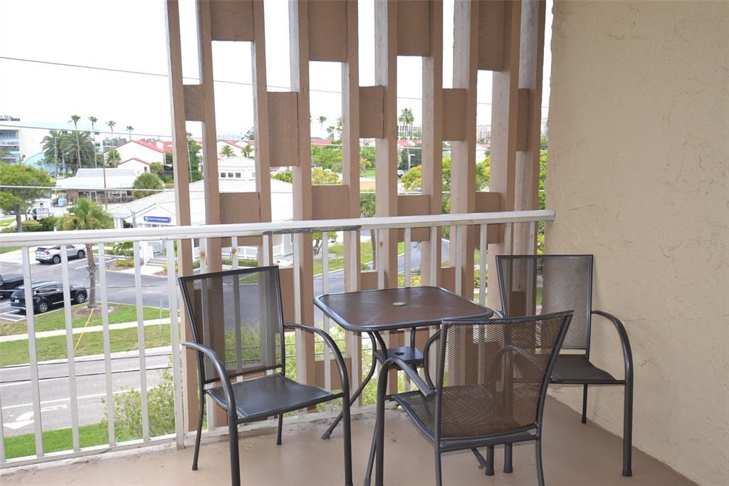 For Rent: $3,900 (2 beds, 2 baths, 1090 Square Feet)