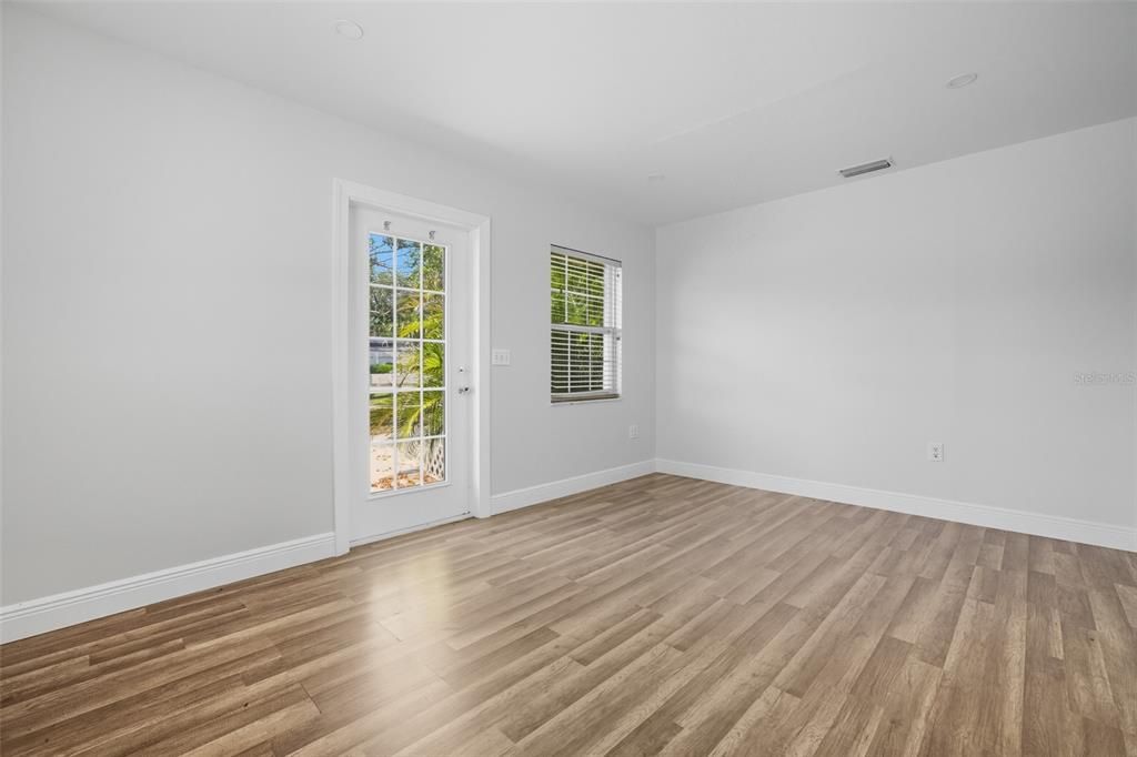 For Sale: $499,000 (4 beds, 3 baths, 2149 Square Feet)