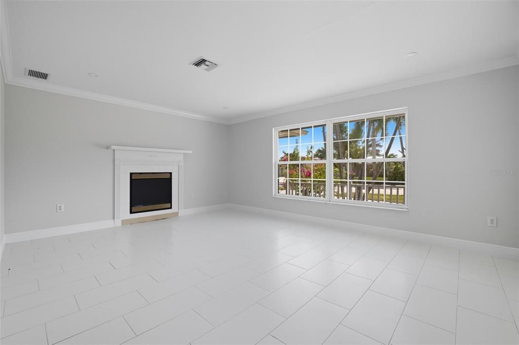 For Sale: $499,000 (4 beds, 3 baths, 2149 Square Feet)