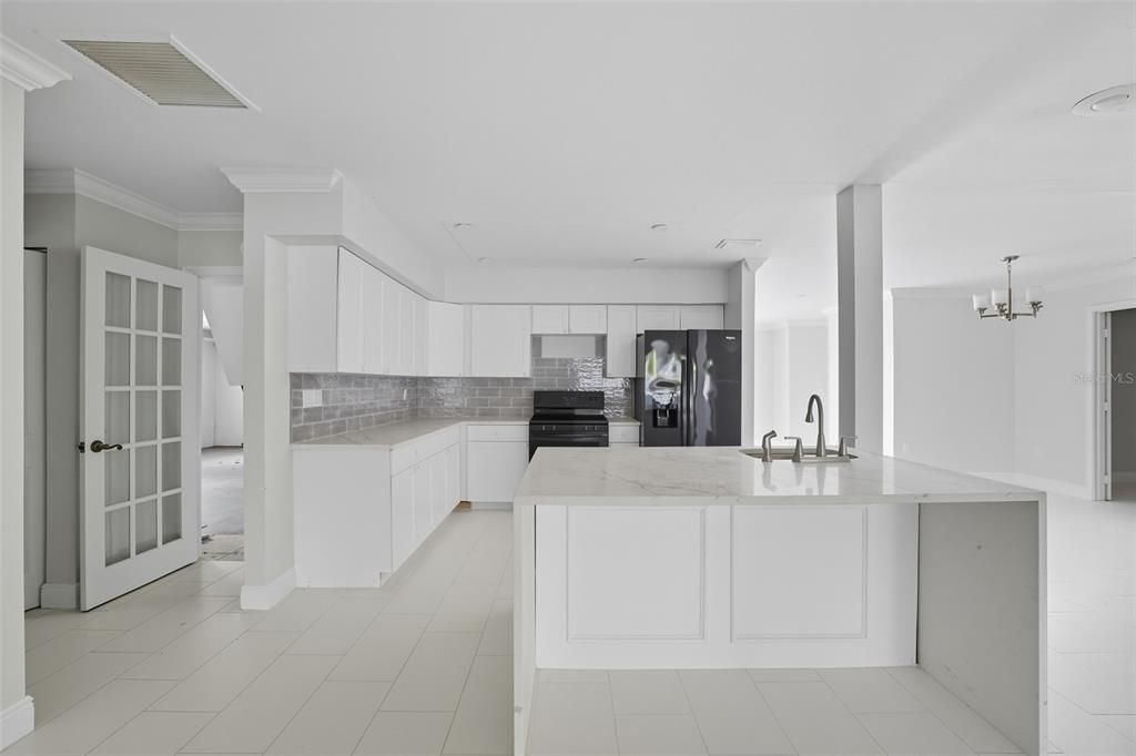 For Sale: $499,000 (4 beds, 3 baths, 2149 Square Feet)