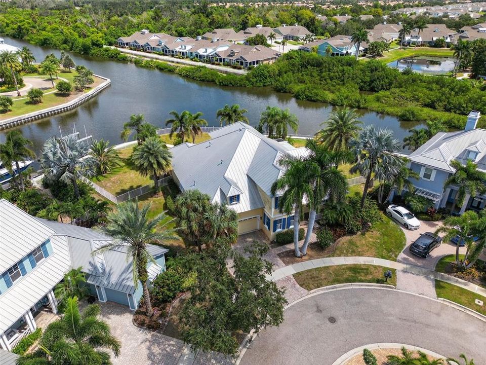 合同活跃: $1,279,000 (4 贝兹, 4 浴室, 3915 平方英尺)