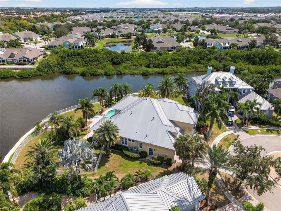 合同活跃: $1,279,000 (4 贝兹, 4 浴室, 3915 平方英尺)