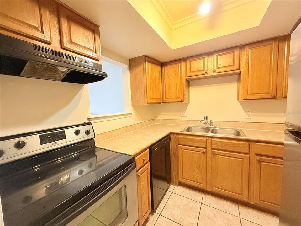 Activo con contrato: $99,000 (1 camas, 1 baños, 825 Pies cuadrados)