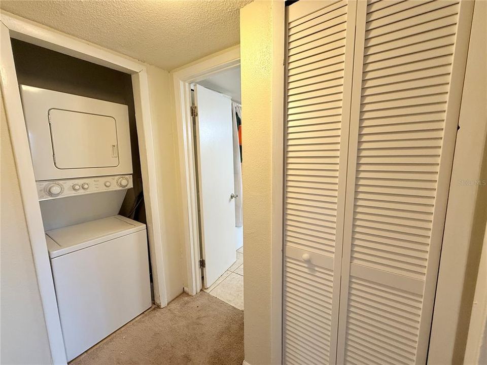 Activo con contrato: $99,000 (1 camas, 1 baños, 825 Pies cuadrados)