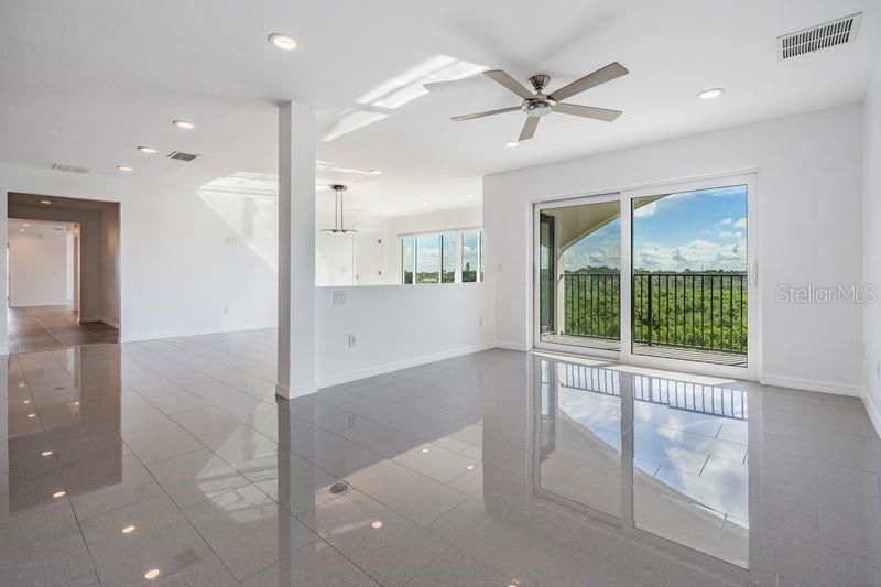 待售: $1,095,000 (4 贝兹, 4 浴室, 3000 平方英尺)