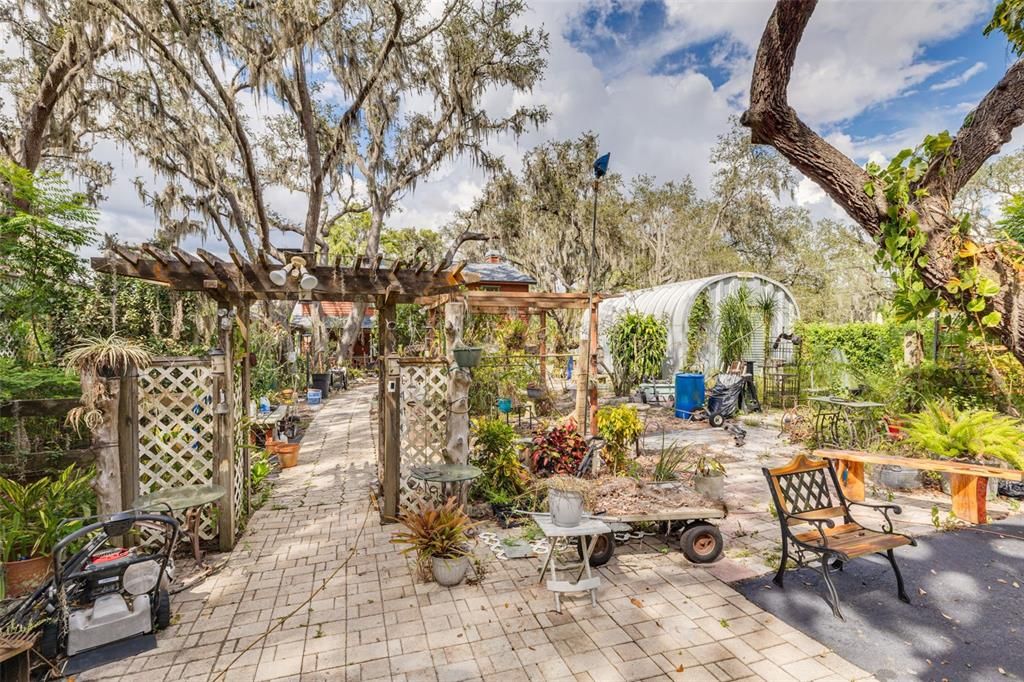 Active With Contract: $699,000 (3 beds, 3 baths, 1761 Square Feet)