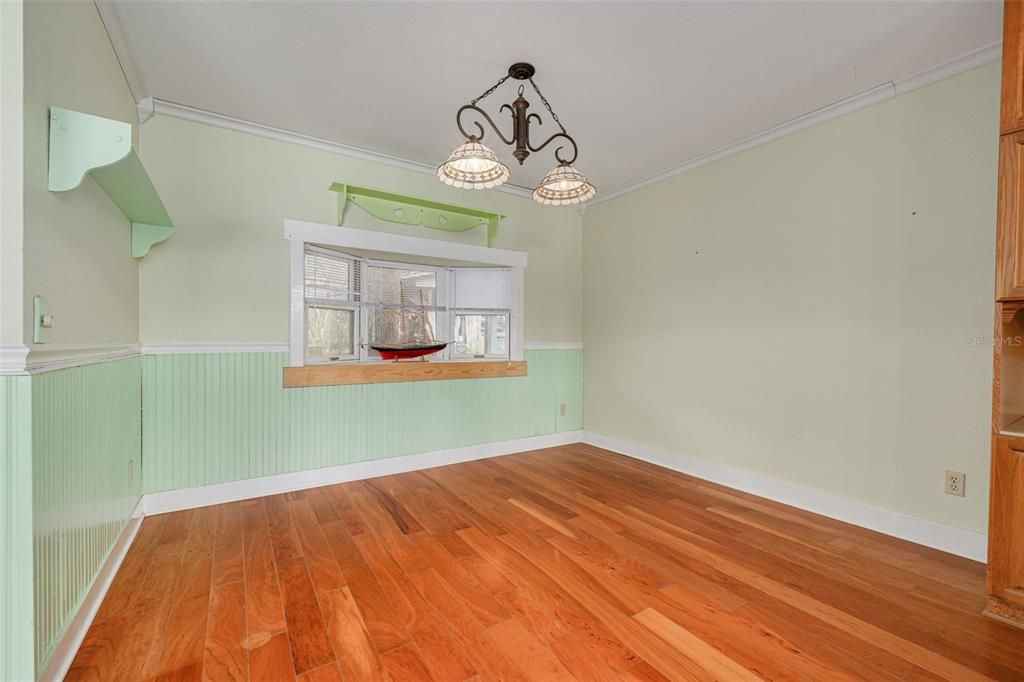 Active With Contract: $699,000 (3 beds, 3 baths, 1761 Square Feet)