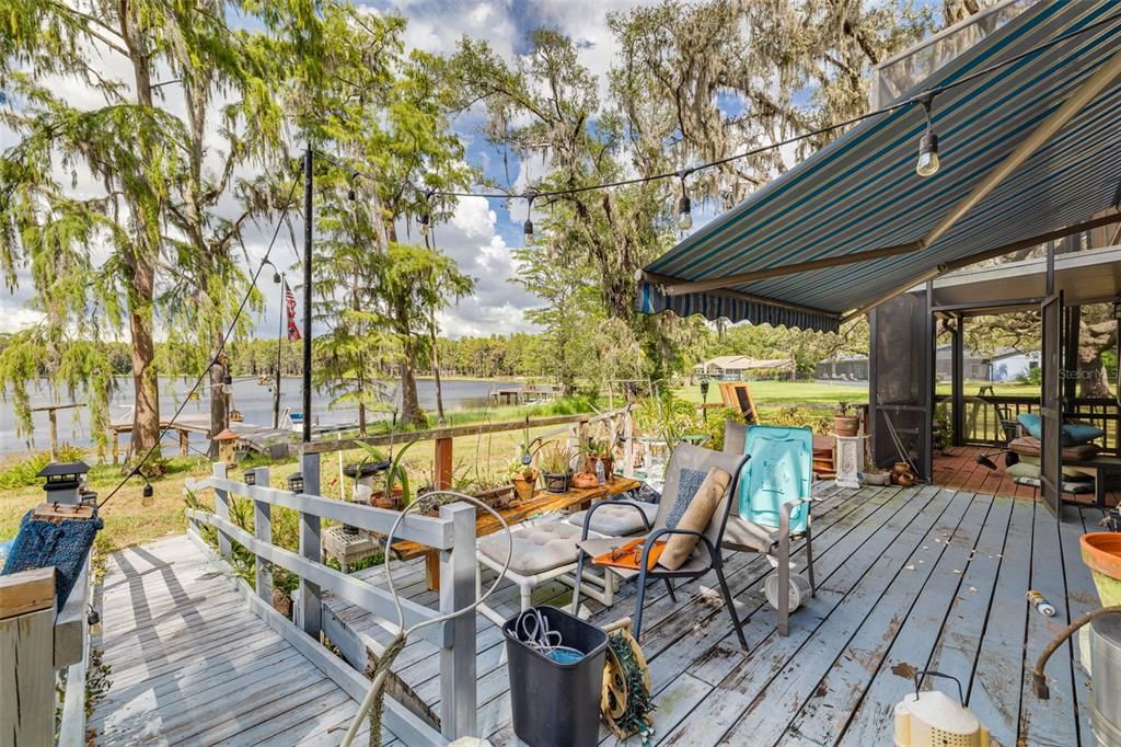 Active With Contract: $699,000 (3 beds, 3 baths, 1761 Square Feet)