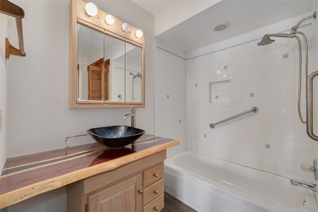 Active With Contract: $699,000 (3 beds, 3 baths, 1761 Square Feet)