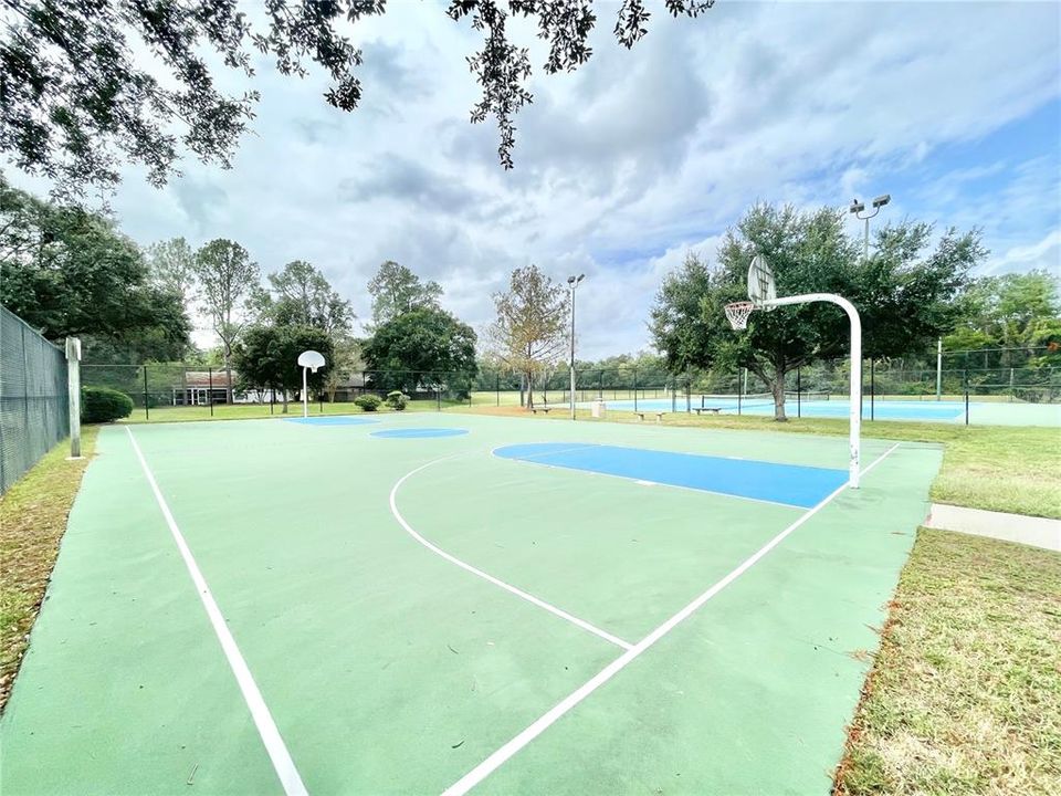 En Venta: $364,900 (3 camas, 2 baños, 1920 Pies cuadrados)