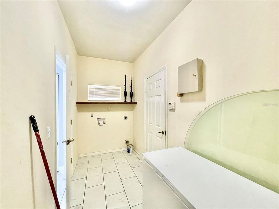 En Venta: $364,900 (3 camas, 2 baños, 1920 Pies cuadrados)