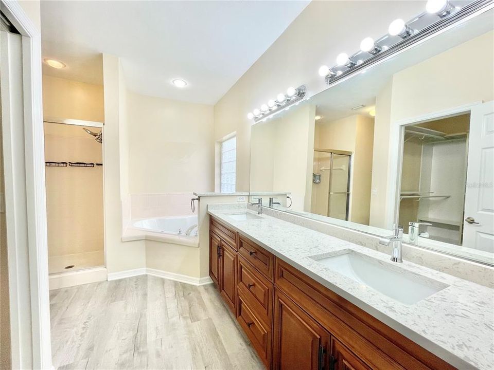 En Venta: $364,900 (3 camas, 2 baños, 1920 Pies cuadrados)