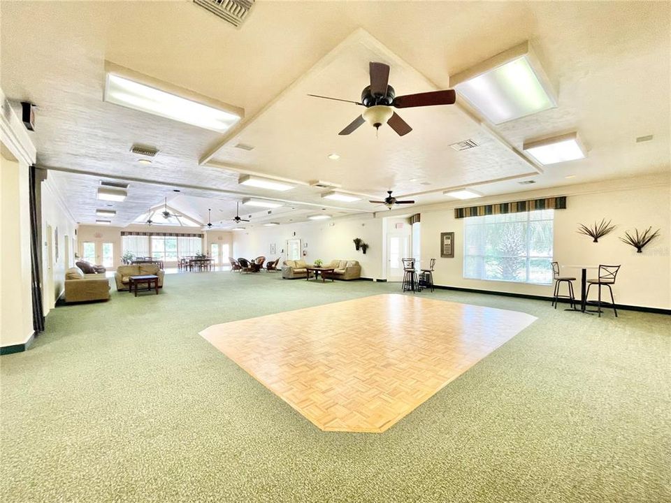 En Venta: $364,900 (3 camas, 2 baños, 1920 Pies cuadrados)