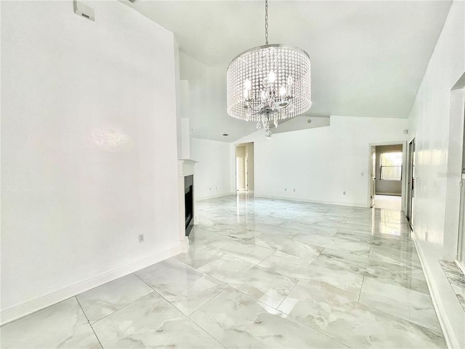 En Venta: $364,900 (3 camas, 2 baños, 1920 Pies cuadrados)