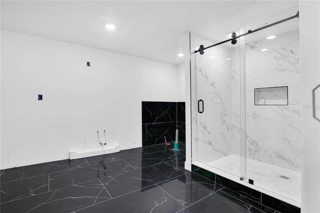 待售: $999,000 (4 贝兹, 4 浴室, 1724 平方英尺)