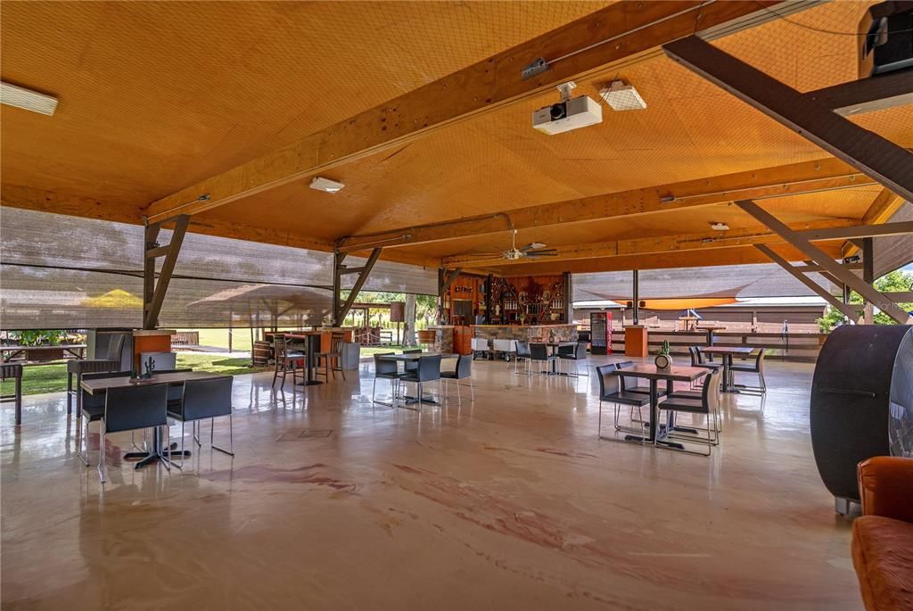 待售: $999,000 (4 贝兹, 4 浴室, 1724 平方英尺)