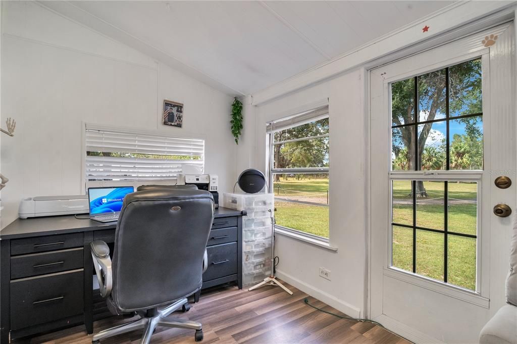 待售: $999,000 (4 贝兹, 4 浴室, 1724 平方英尺)