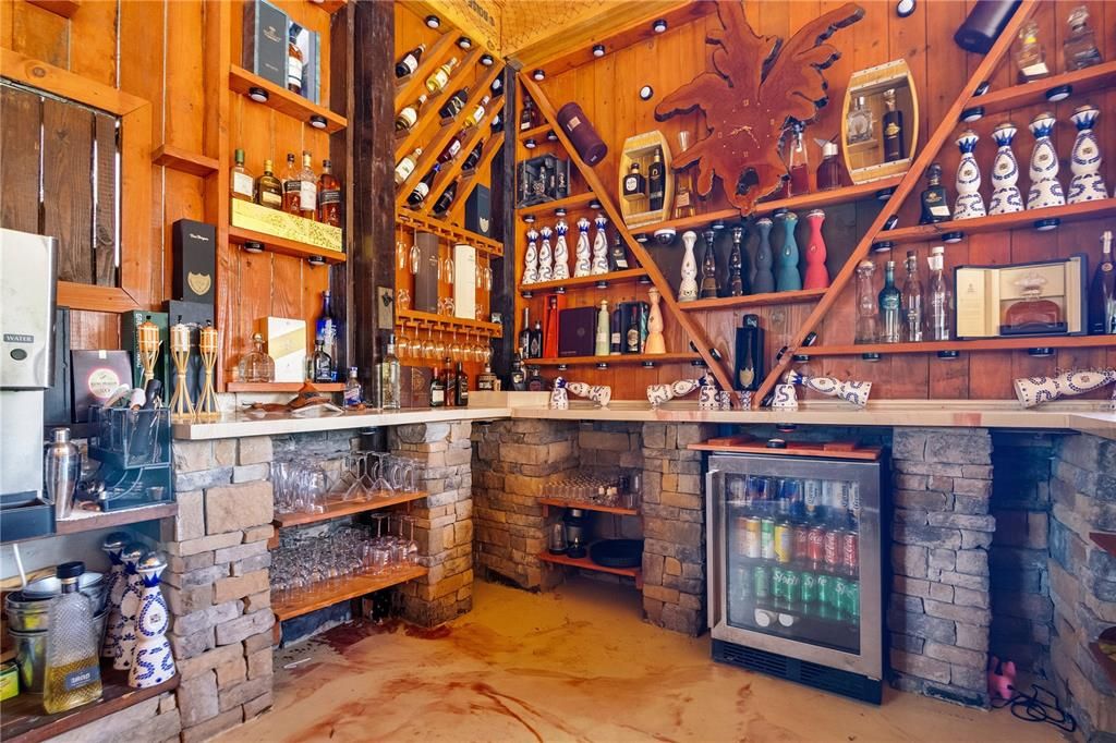 待售: $999,000 (4 贝兹, 4 浴室, 1724 平方英尺)