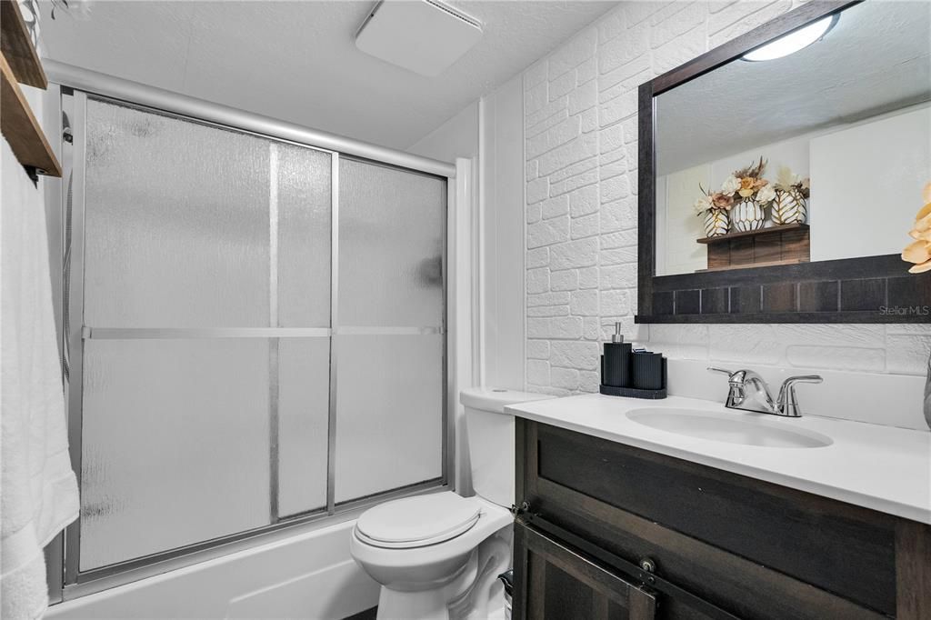 待售: $999,000 (4 贝兹, 4 浴室, 1724 平方英尺)