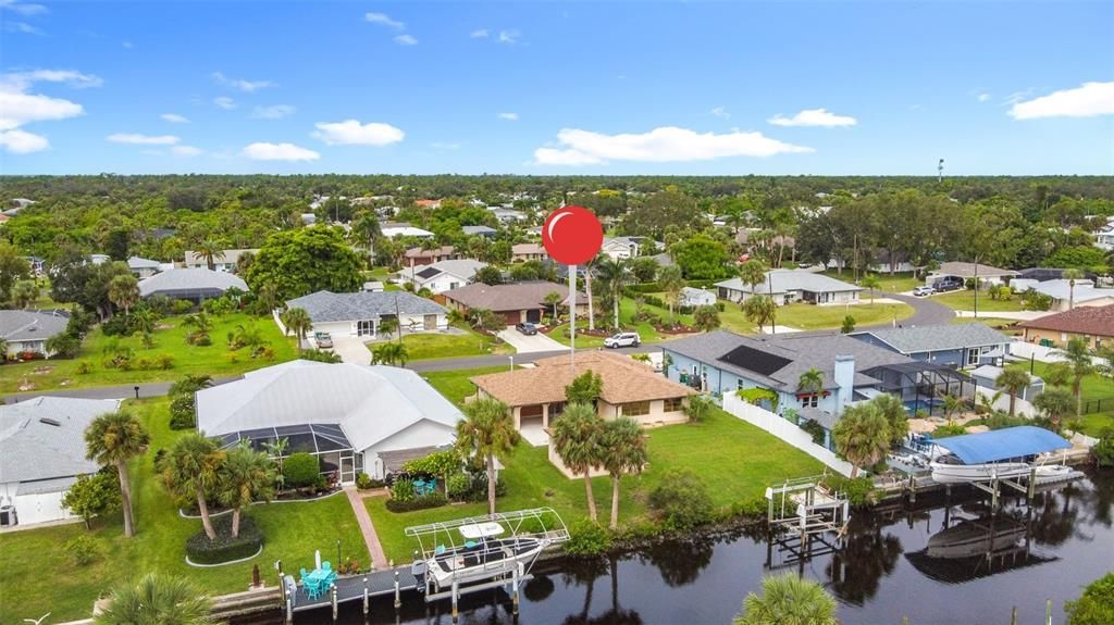 Под контрактом: $314,900 (3 спален, 2 ванн, 1588 Квадратных фут)