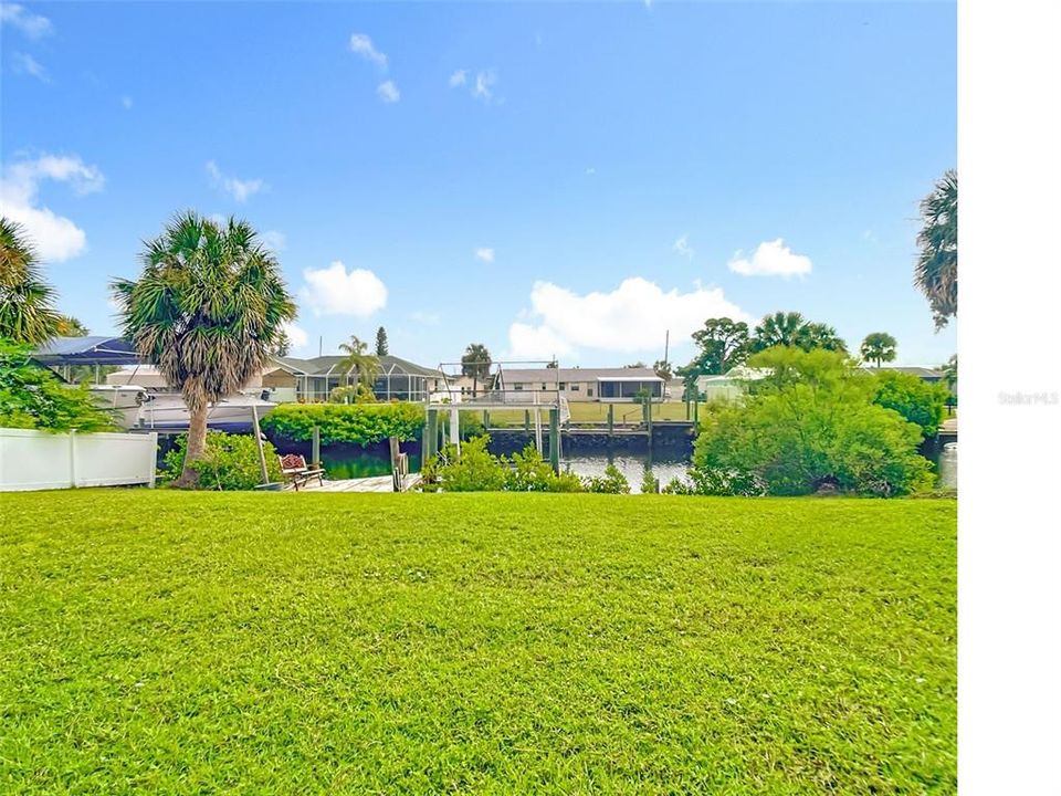 Под контрактом: $314,900 (3 спален, 2 ванн, 1588 Квадратных фут)