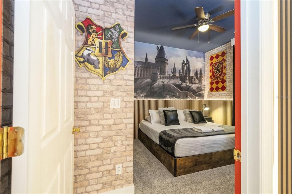 Под контрактом: $275,000 (3 спален, 2 ванн, 1227 Квадратных фут)