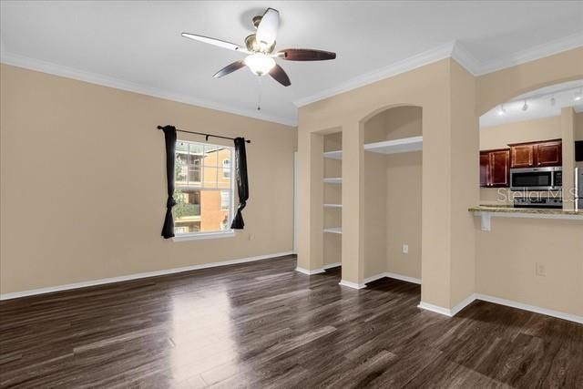 На продажу: $230,000 (2 спален, 2 ванн, 1182 Квадратных фут)