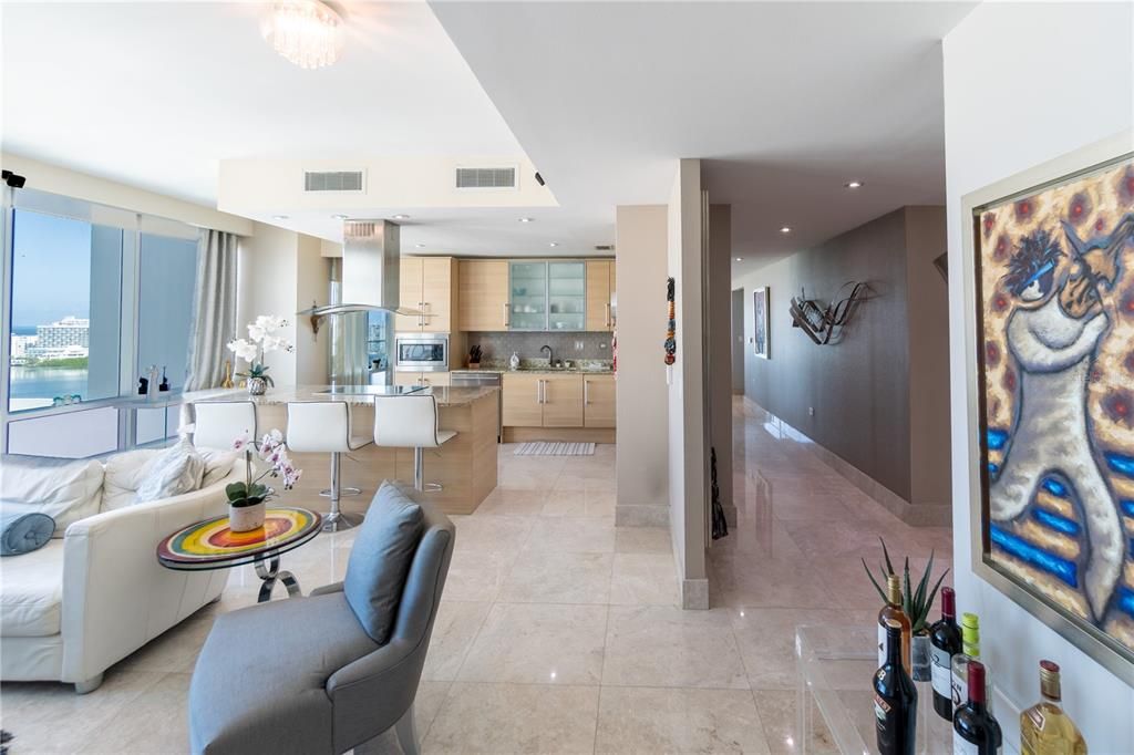 En Renta: $14,000 (3 camas, 3 baños, 3005 Pies cuadrados)