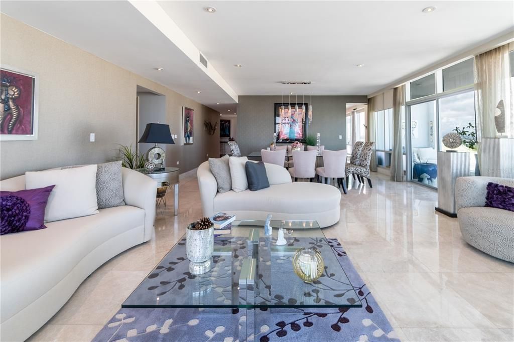 En Renta: $14,000 (3 camas, 3 baños, 3005 Pies cuadrados)