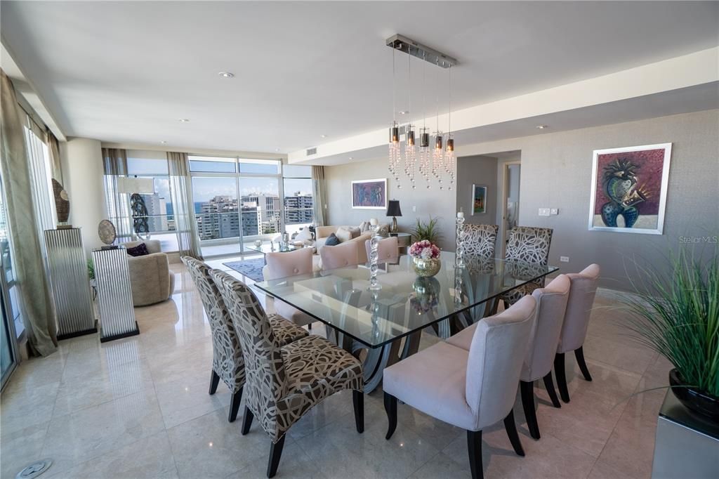 En Renta: $14,000 (3 camas, 3 baños, 3005 Pies cuadrados)