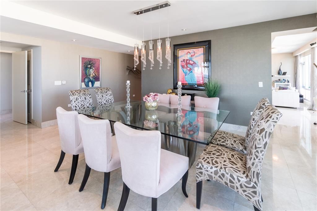 En Renta: $14,000 (3 camas, 3 baños, 3005 Pies cuadrados)