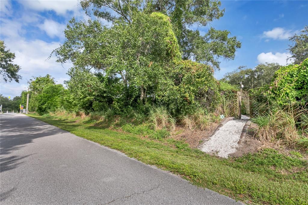 合同活跃: $425,000 (1 贝兹, 1 浴室, 1010 平方英尺)