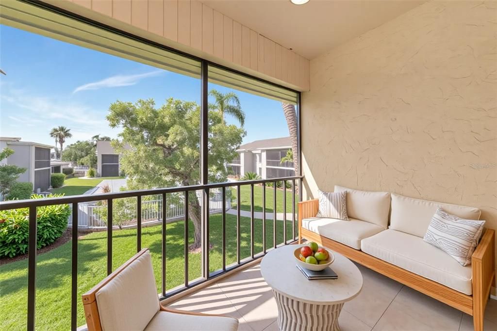 Active With Contract: $139,000 (2 beds, 2 baths, 947 Square Feet)