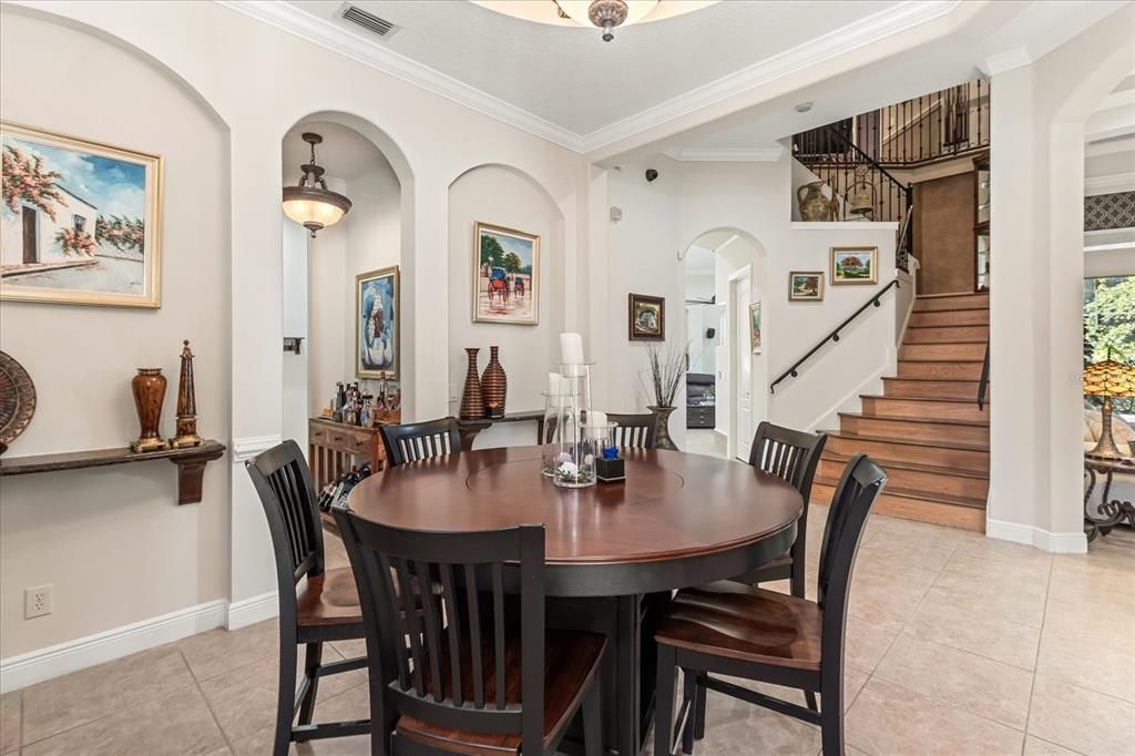 Activo con contrato: $1,225,000 (5 camas, 4 baños, 4175 Pies cuadrados)