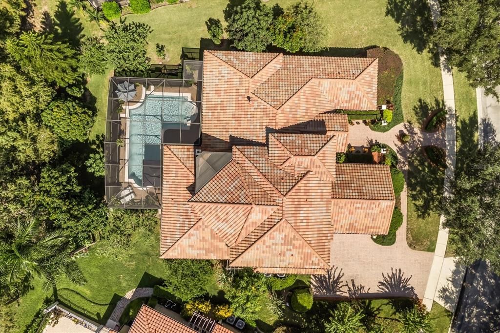 Activo con contrato: $1,225,000 (5 camas, 4 baños, 4175 Pies cuadrados)