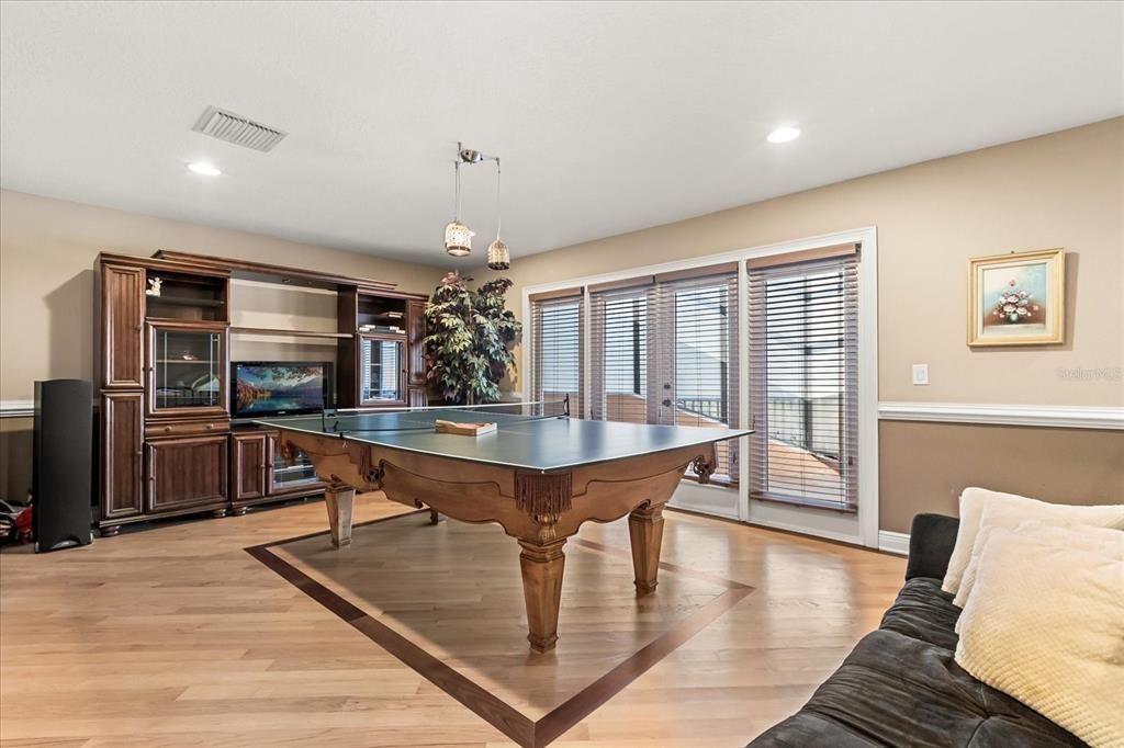 Activo con contrato: $1,225,000 (5 camas, 4 baños, 4175 Pies cuadrados)