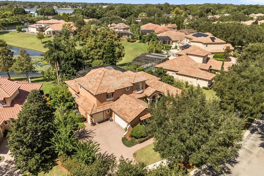 Activo con contrato: $1,225,000 (5 camas, 4 baños, 4175 Pies cuadrados)