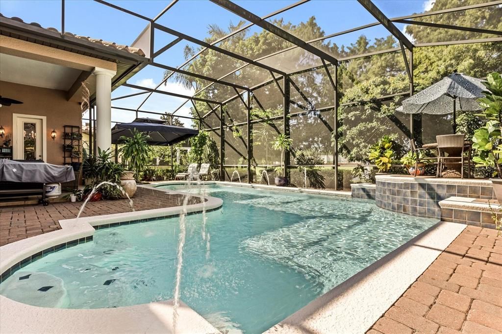 Activo con contrato: $1,225,000 (5 camas, 4 baños, 4175 Pies cuadrados)