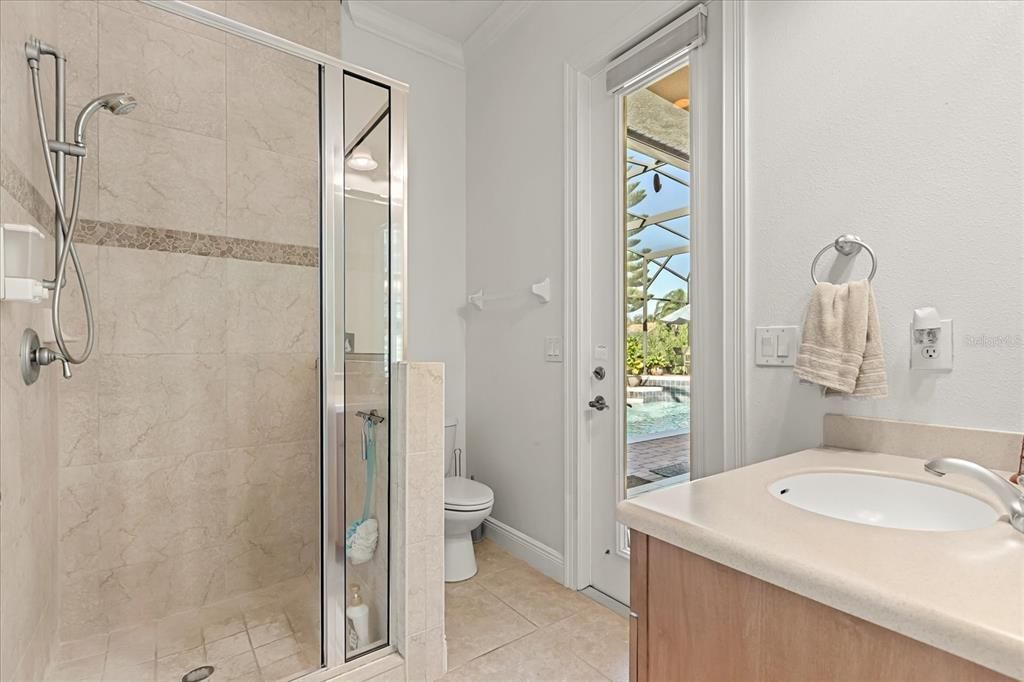 Activo con contrato: $1,225,000 (5 camas, 4 baños, 4175 Pies cuadrados)