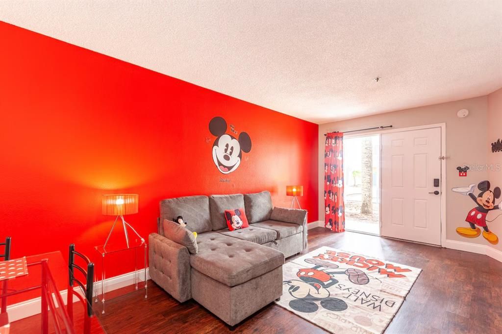 待售: $134,900 (1 贝兹, 1 浴室, 524 平方英尺)