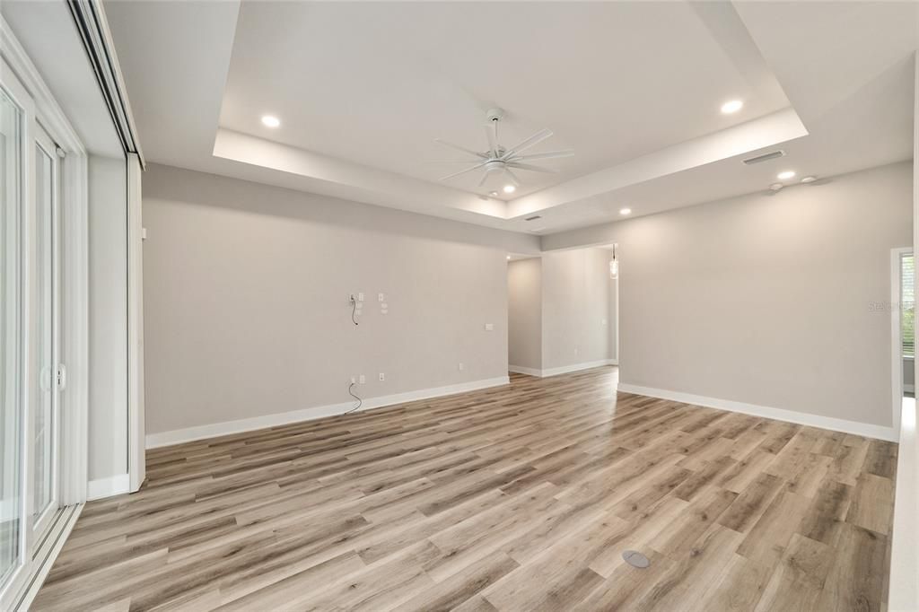 Active With Contract: $685,000 (5 beds, 4 baths, 2814 Square Feet)