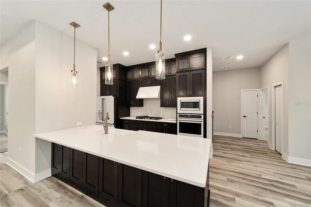 Active With Contract: $685,000 (5 beds, 4 baths, 2814 Square Feet)