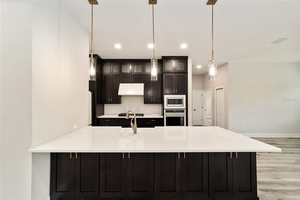 Active With Contract: $685,000 (5 beds, 4 baths, 2814 Square Feet)